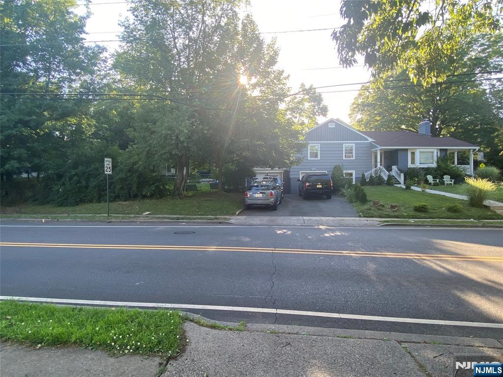 Homes for sale in Maplewood, NJ | 53 Boyden Ave, Maplewood, NJ 07040 | MLS# 25018164