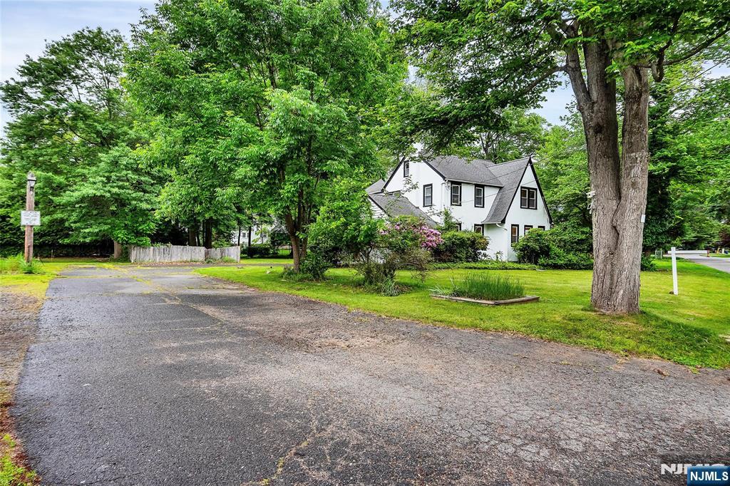 HARRINGTON PARK Properties