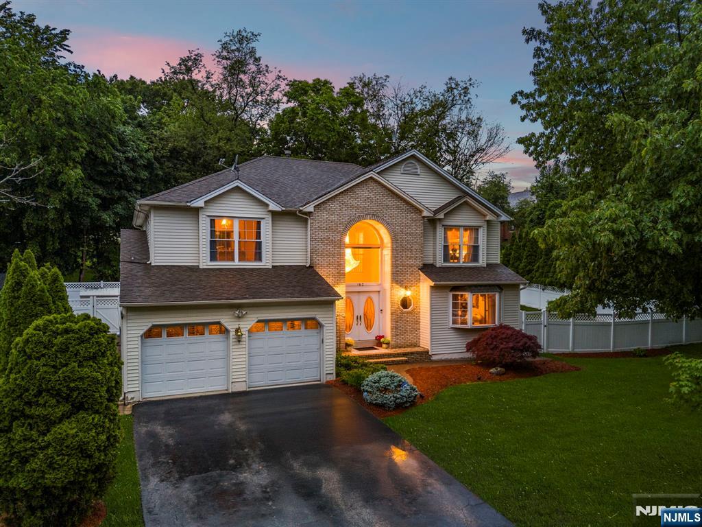 $1,298,888 Colonial