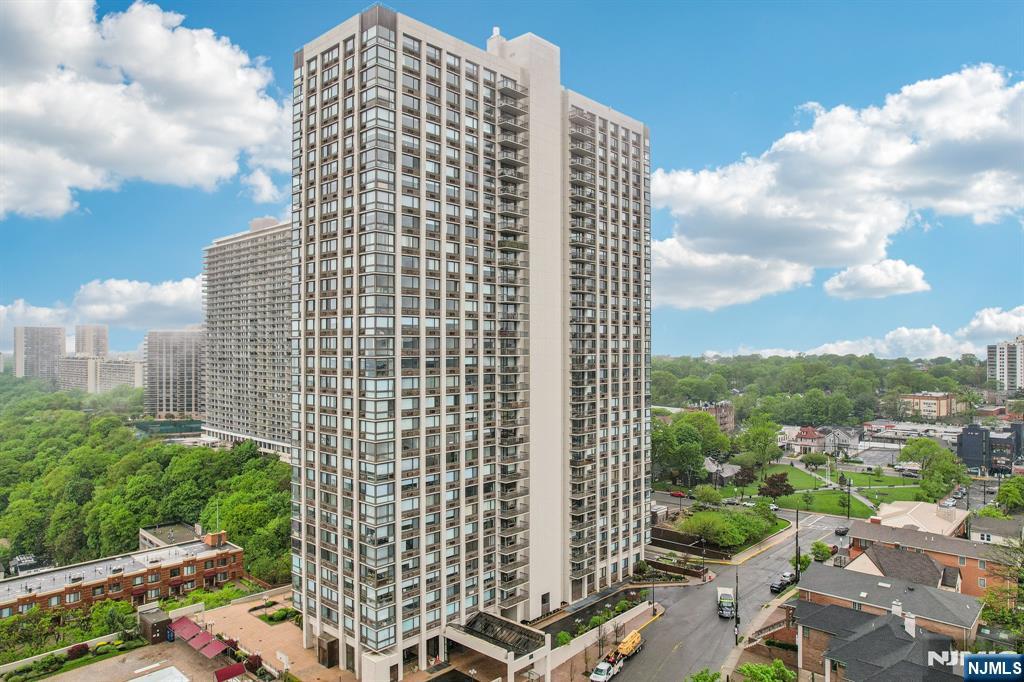 $998,000 Condo