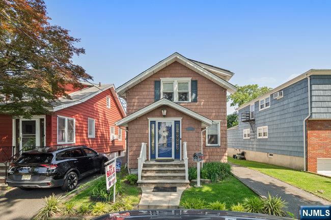 $649,000 Colonial