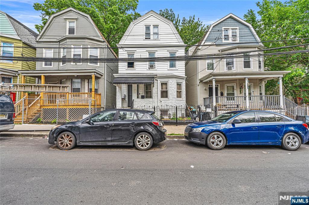 Homes for sale in Newark, NJ | 832 15th St, Newark, NJ 07108 | MLS# 25018497