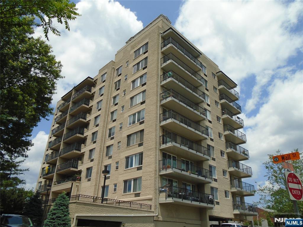 Homes for sale in Fort Lee, NJ | 1 Wall St #8-C, Fort Lee, NJ 07024 | MLS# 25018691