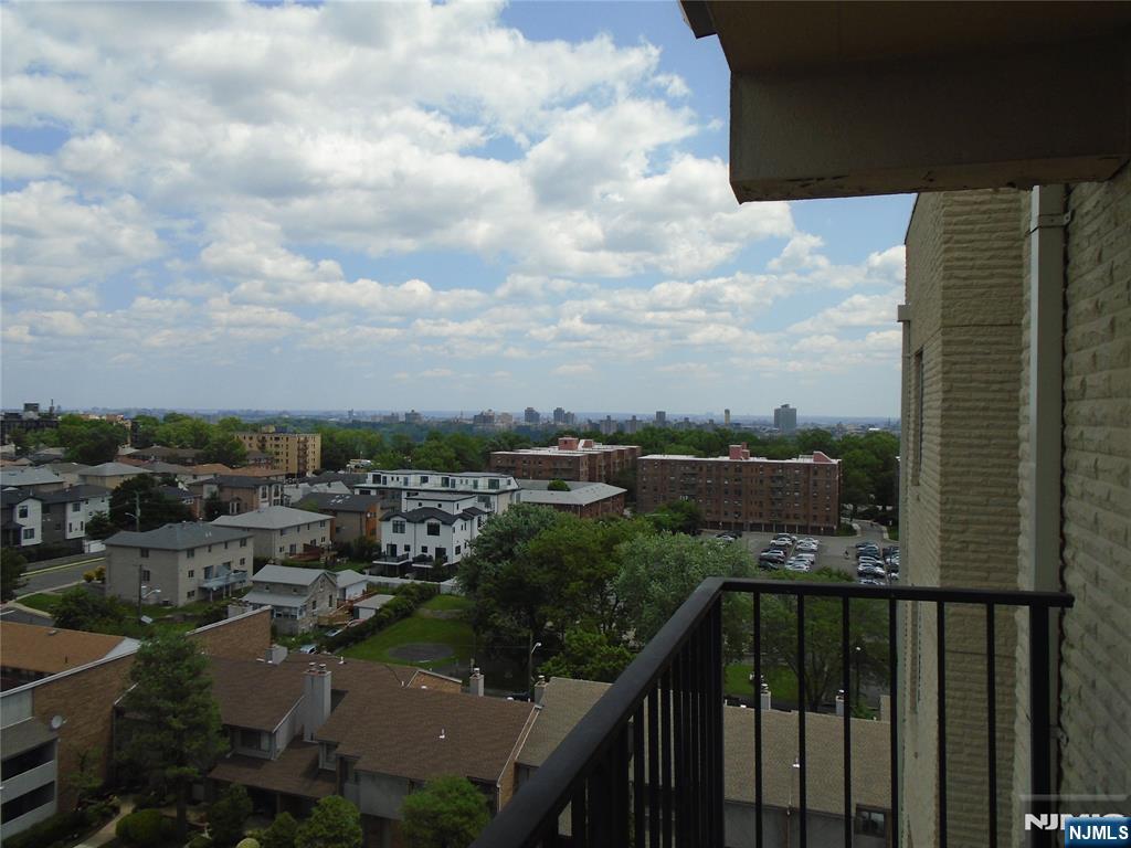 Homes for sale in Fort Lee, NJ | 1 Wall St #8-C, Fort Lee, NJ 07024 | MLS# 25018691