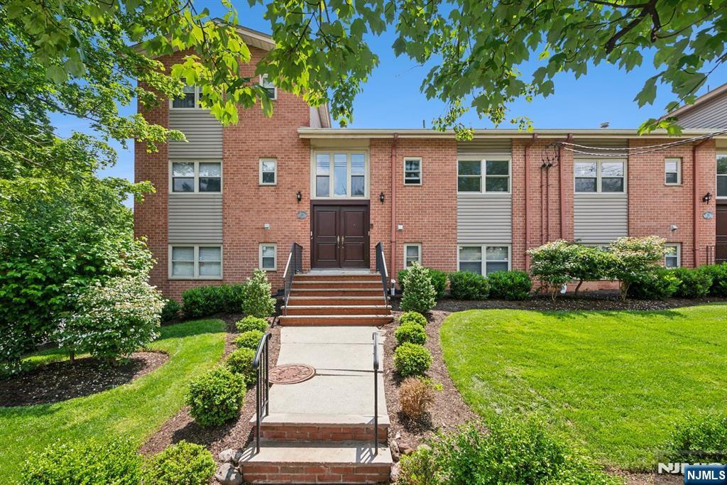 $549,000 Condo