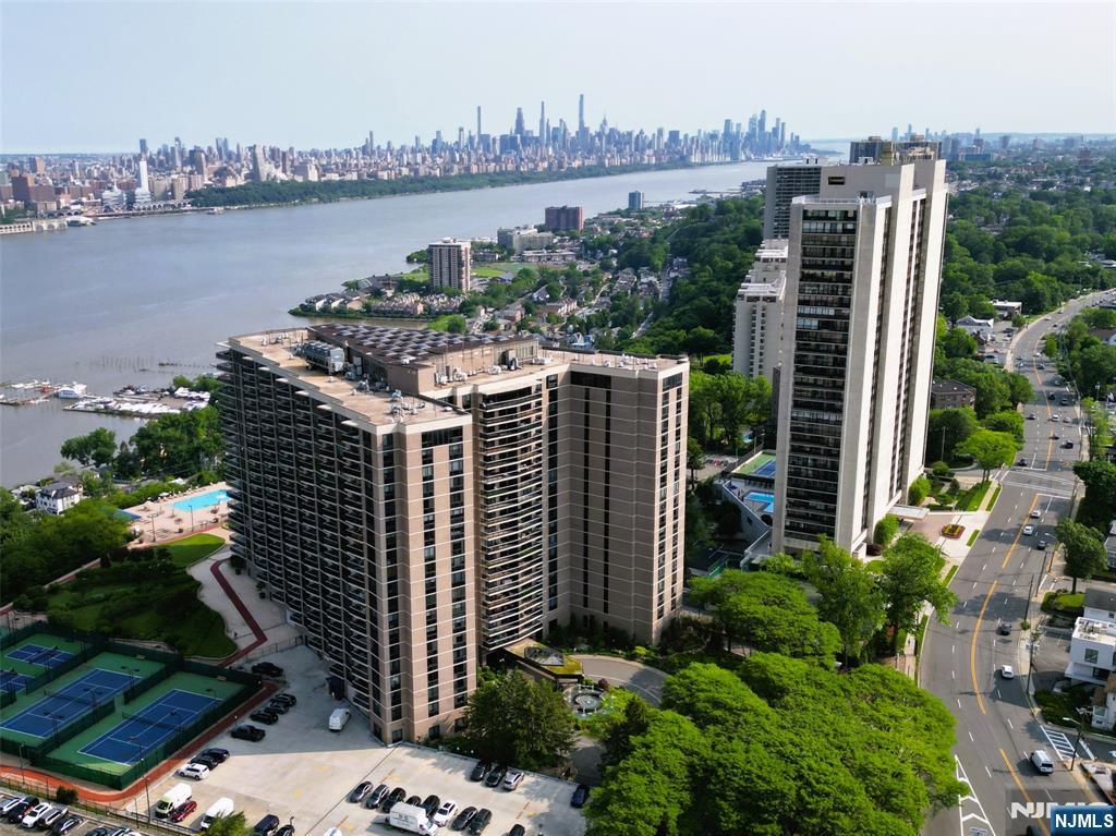 $849,000 Condo