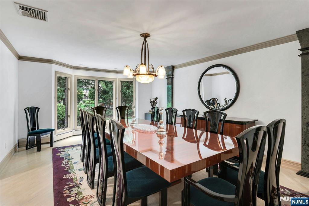 Homes for sale in Cresskill, NJ | 16 Loman Ct, Cresskill, NJ 07626 | MLS# 25018830