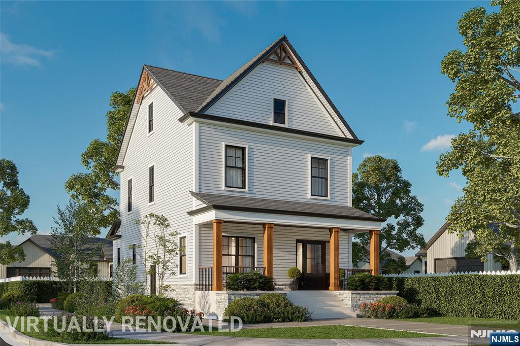 $600,000 Colonial