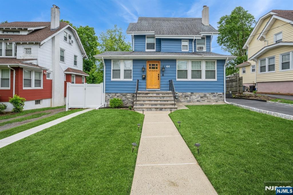 $719,000 Colonial