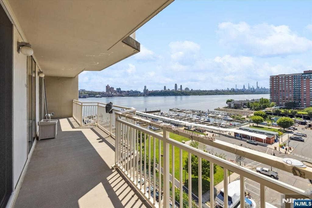 $469,000 Condo