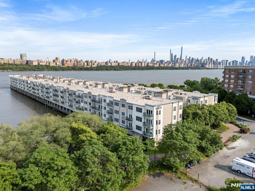 $648,000 Condo