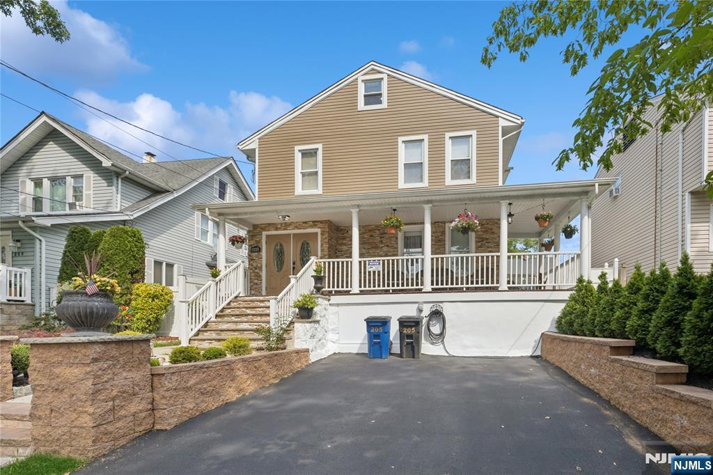 Homes for sale in Bogota, NJ | 205 Summit Ave, Bogota, NJ 07603 | MLS# 25019197