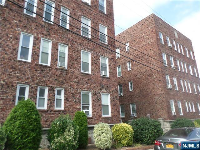 PALISADES PARK Properties