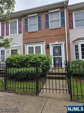 $329,900 Townhouse