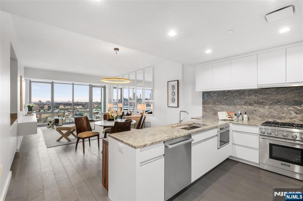 Homes for sale in Cliffside Park, NJ | 320 Adolphus Ave #907, Cliffside Park, NJ 07010 | MLS# 25019422