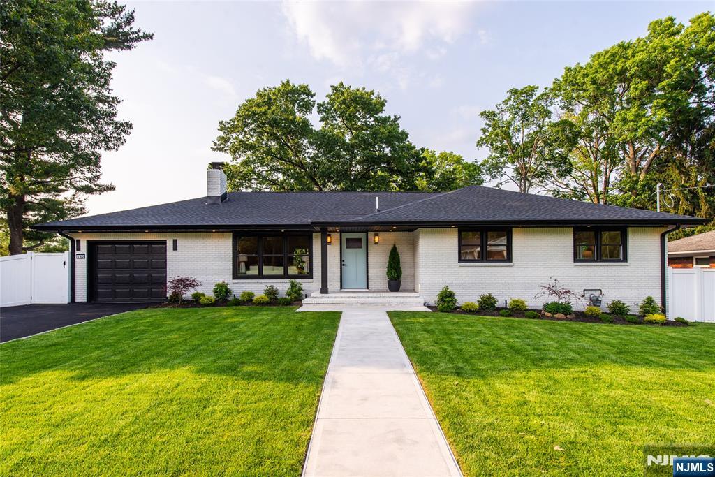 Homes for sale in Little Falls, NJ | 12 Hillcrest Dr, Little Falls, NJ 07424 | MLS# 25019632