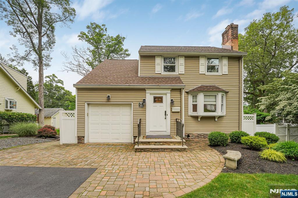 $625,000 Colonial