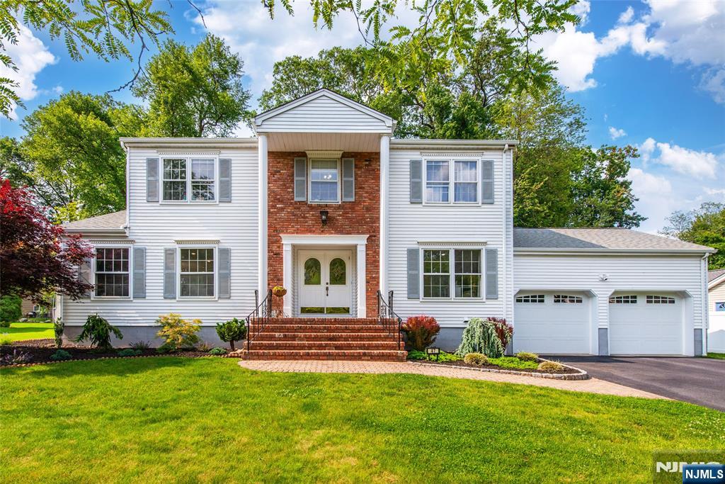 $1,150,000 Colonial
