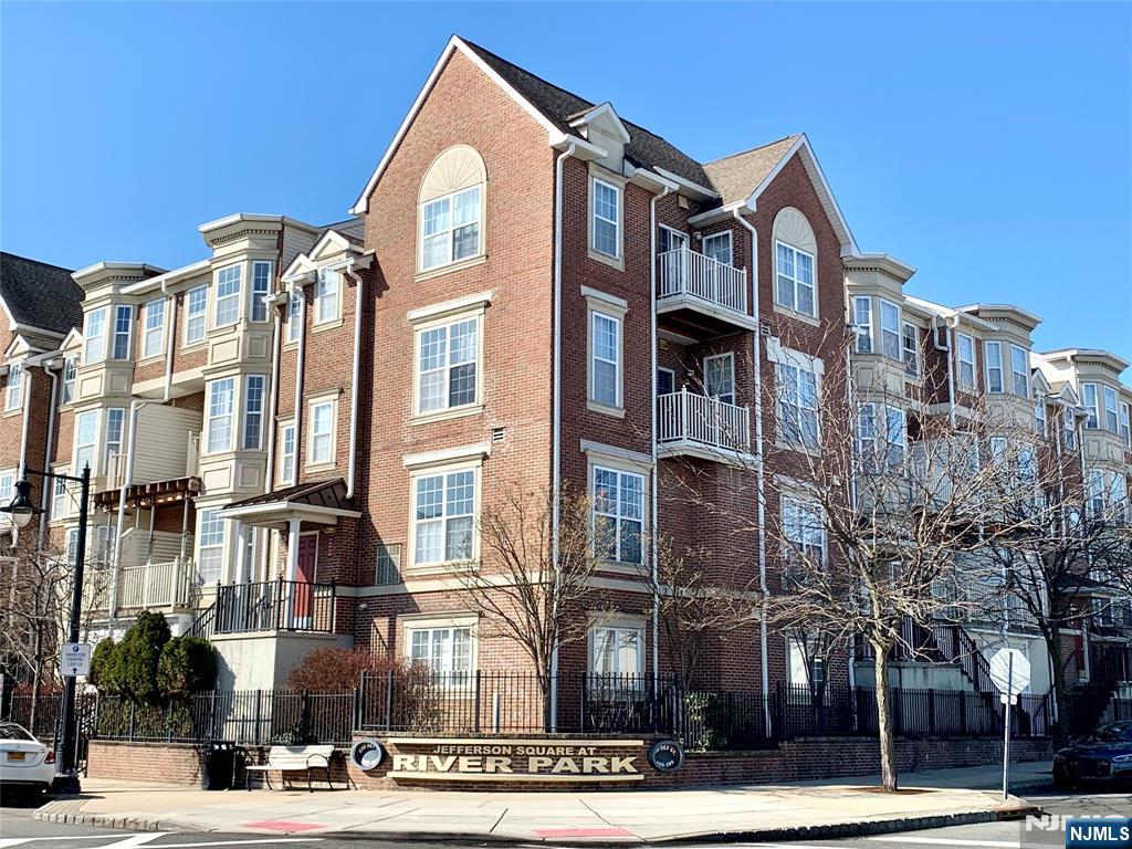 $529,000 Condo