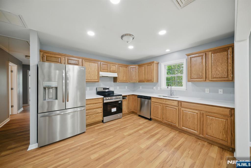 Homes for sale in West Milford, NJ | 40 Upper Greenwood Lake Rd, West Milford, NJ 07421 | MLS# 25019823