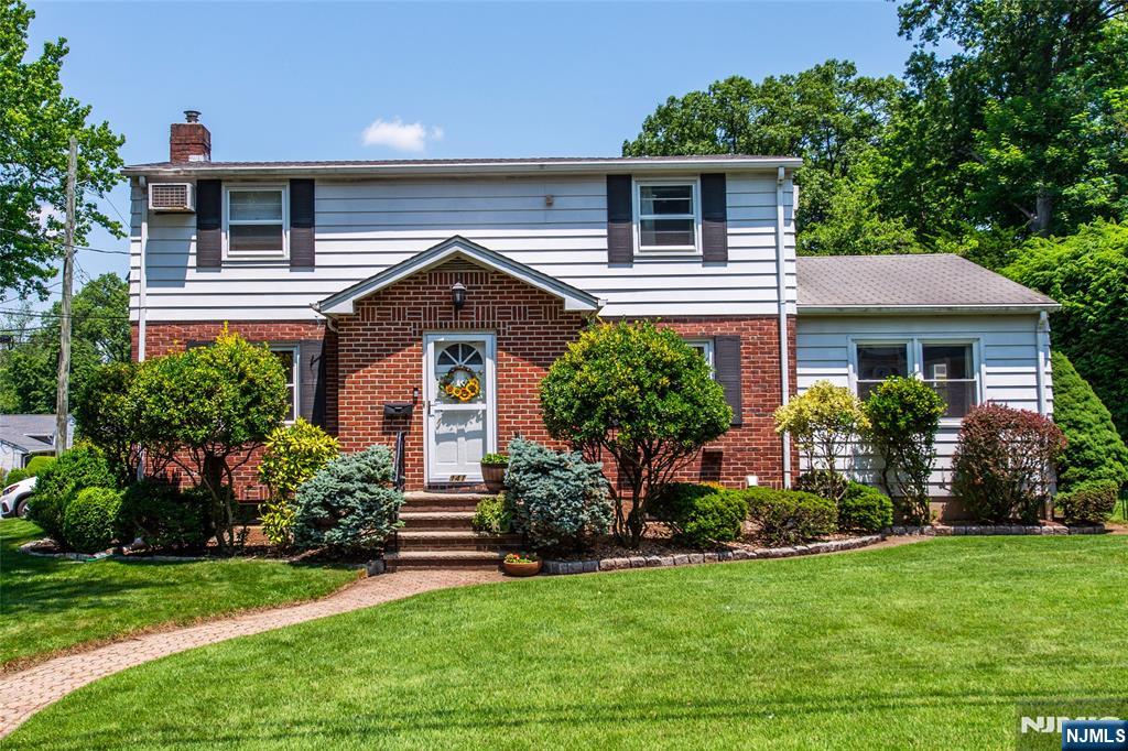 Homes for sale in Cresskill, NJ | 141 Lexington Ave, Cresskill, NJ 07626 | MLS# 25019845