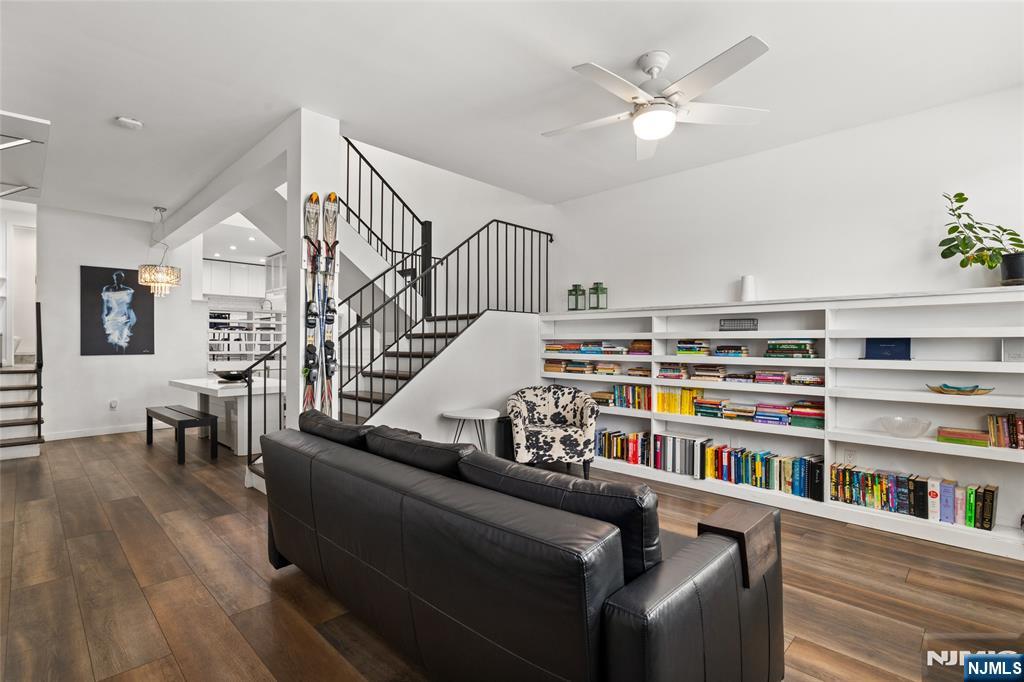 $449,000 Townhouse