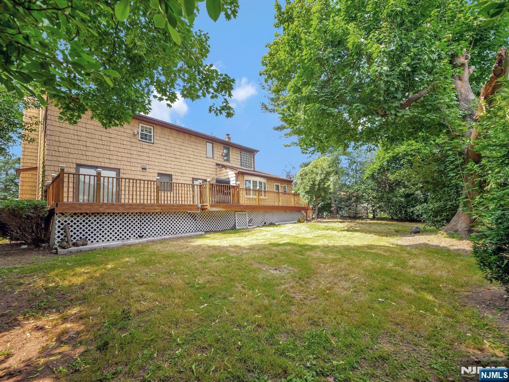 Homes for sale in Clifton, NJ | 39 Daniels Dr, Clifton, NJ 07013 | MLS# 25019867