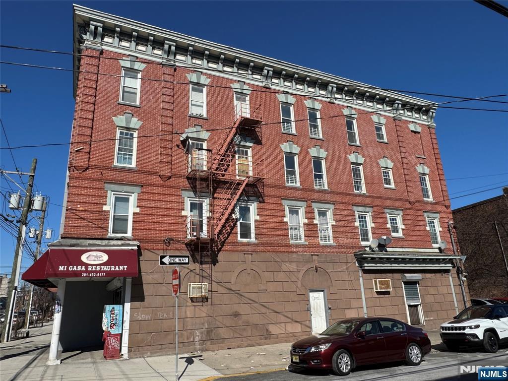 Homes for sale in Jersey City, NJ | 372 Communipaw Ave #4, Jersey City, NJ 07304 | MLS# 25019938
