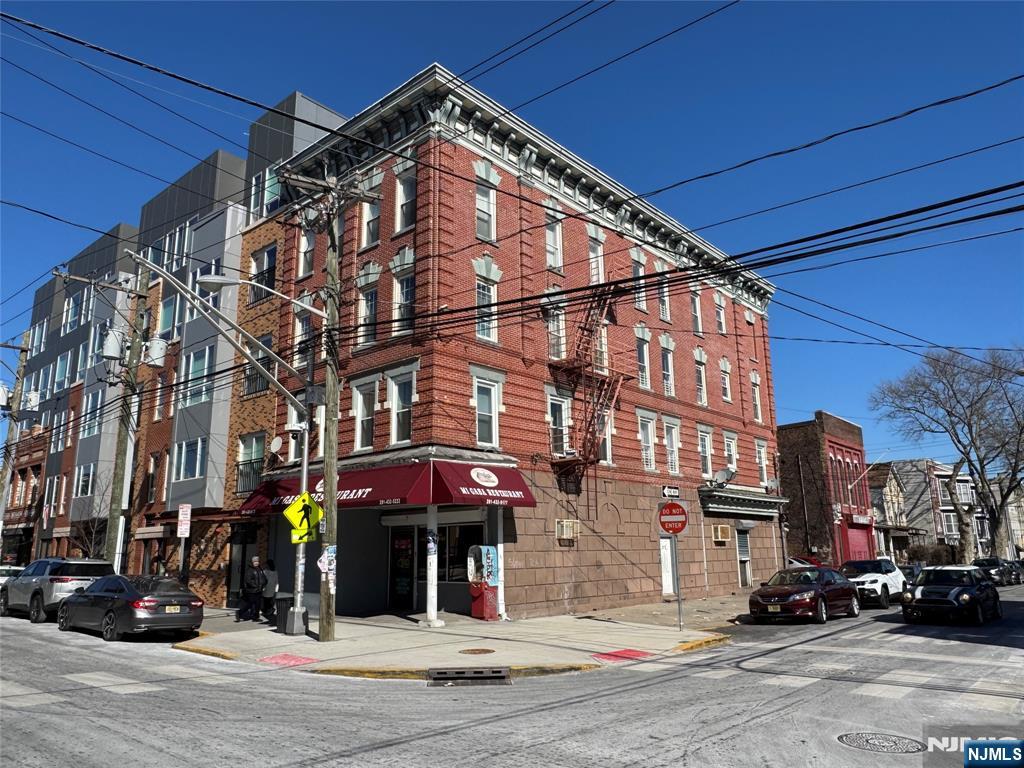 Homes for sale in Jersey City, NJ | 372 Communipaw Ave #4, Jersey City, NJ 07304 | MLS# 25019938