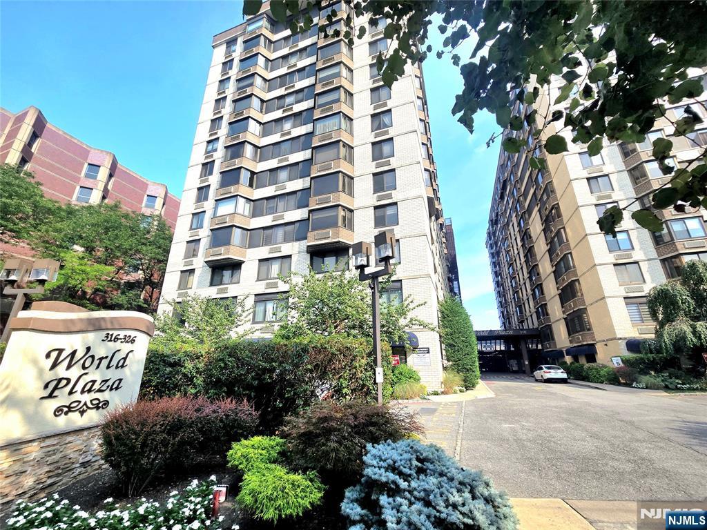 Homes for sale in Hackensack, NJ | 316 Prospect Ave #8D, Hackensack, NJ 07601 | MLS# 25019969