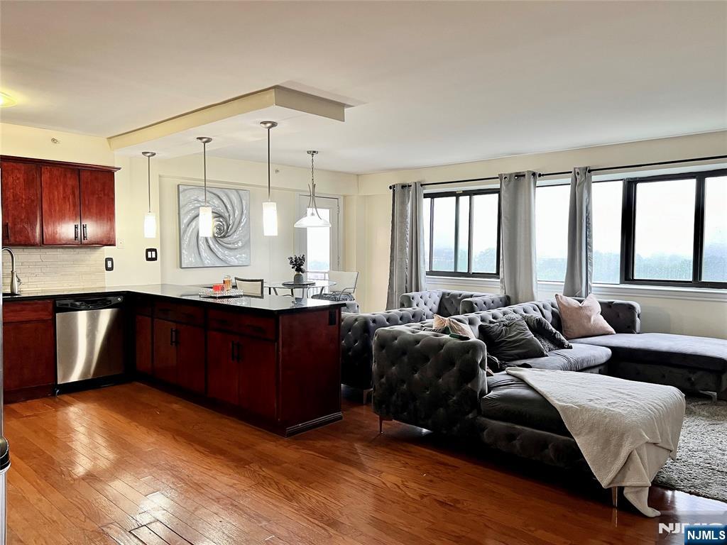 $275,000 Condo
