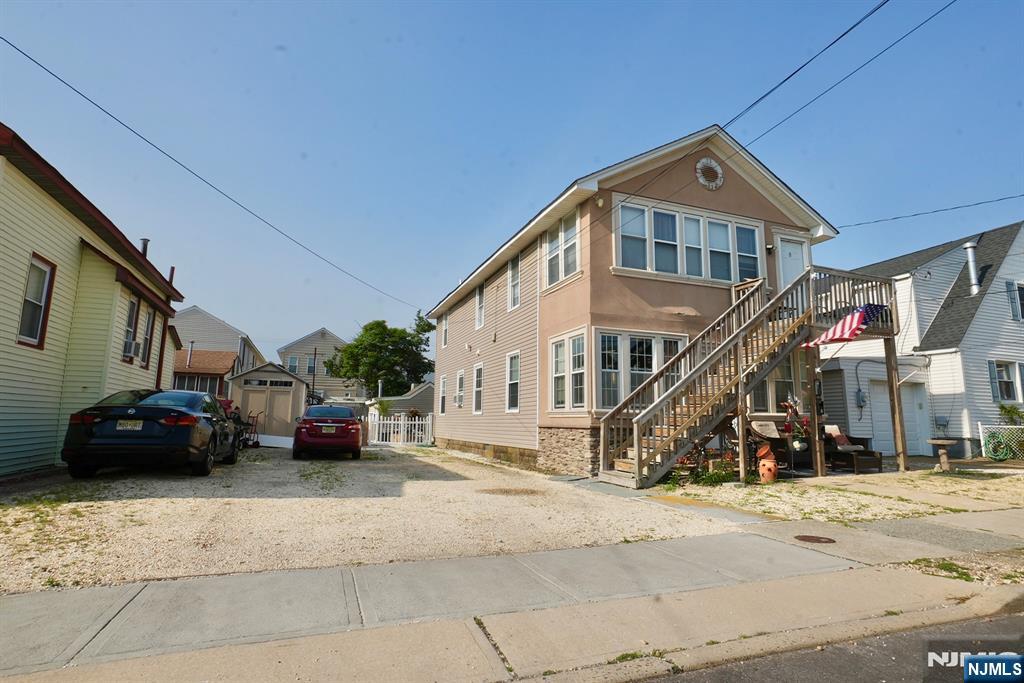listing main picture
