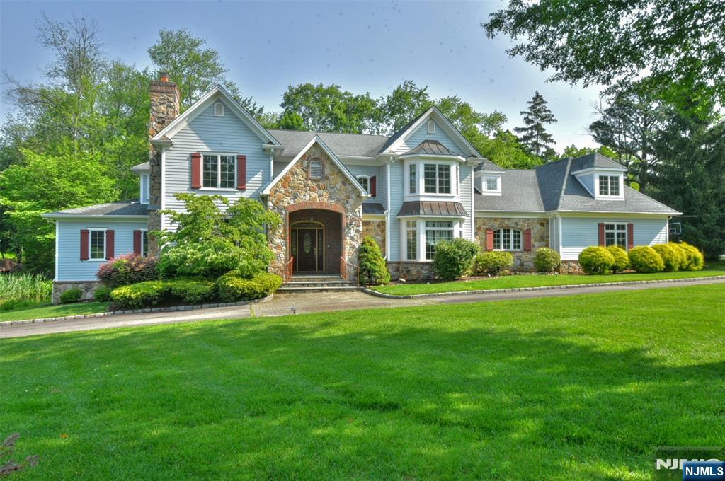 Homes for sale in North Caldwell, NJ | 25 Stony Brook Dr, North Caldwell, NJ 07006 | MLS# 25020070