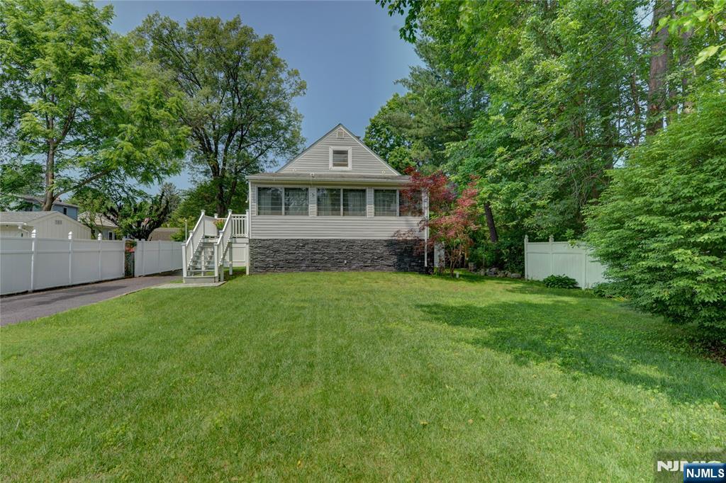 Homes for sale in Wanaque, NJ | 21 Bartholdi Ave, Wanaque, NJ 07420 | MLS# 25020105