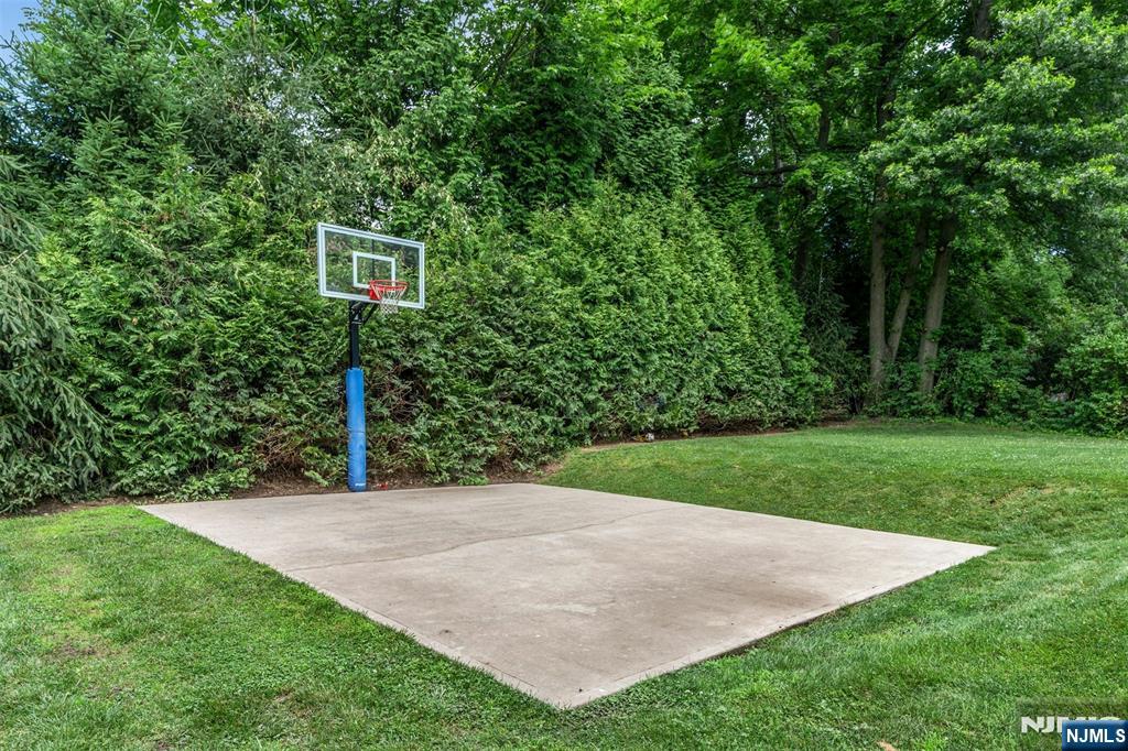 Homes for sale in Teaneck, NJ | 591 Warwick Ave, Teaneck, NJ 07666 | MLS# 25020171