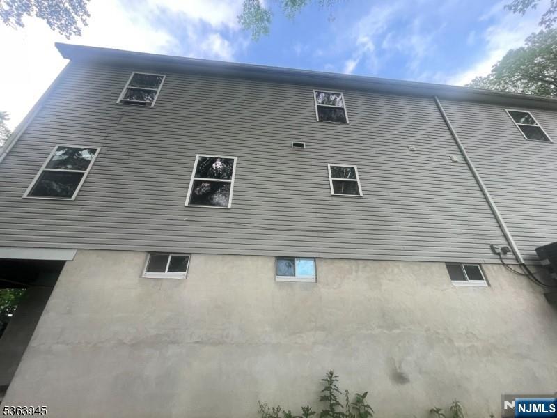 Homes for sale in Wayne, NJ | 42 Riverlawn Dr, Wayne, NJ 07470 | MLS# 25020343