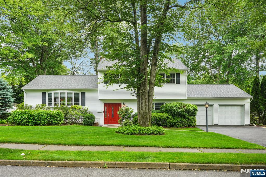 $795,000 Split Level