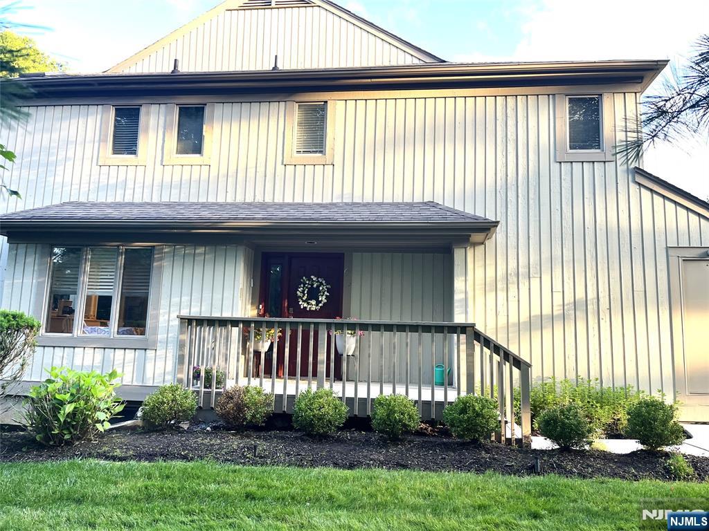 Homes for sale in Mahwah, NJ | 643 Blue Ridge Ln, Mahwah, NJ 07430 | MLS# 25020487