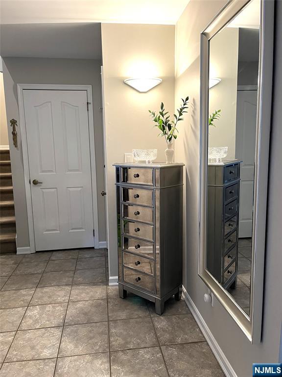 Homes for sale in Mahwah, NJ | 643 Blue Ridge Ln, Mahwah, NJ 07430 | MLS# 25020487