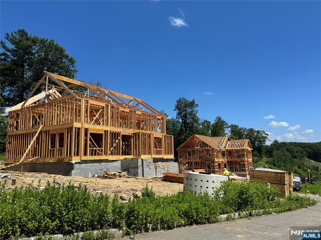 Homes for sale in West Milford, NJ | 60 Eagles Nest Ter, West Milford, NJ 07480 | MLS# 25020650