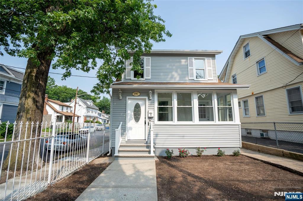 $399,900 Colonial