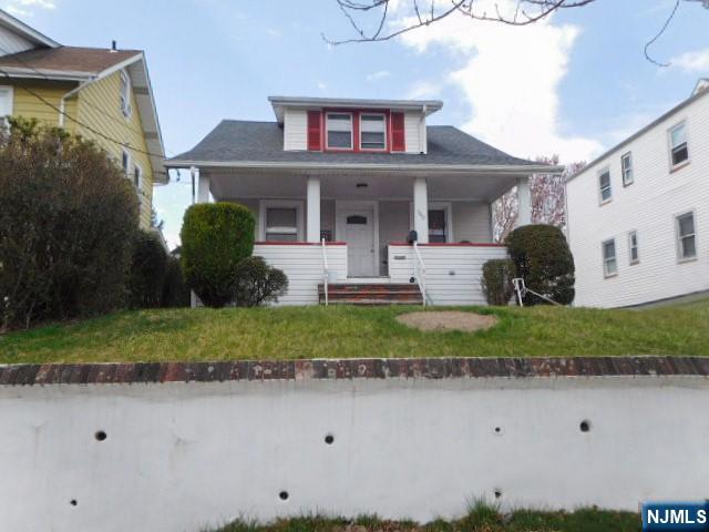 Homes for sale in Clifton, NJ | 348 Lakeview Ave, Clifton, NJ 07011 | MLS# 25020740