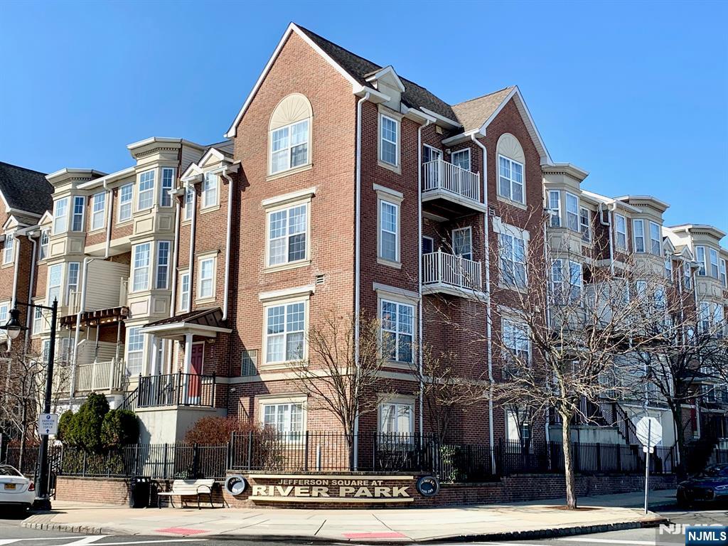 $445,000 Condo