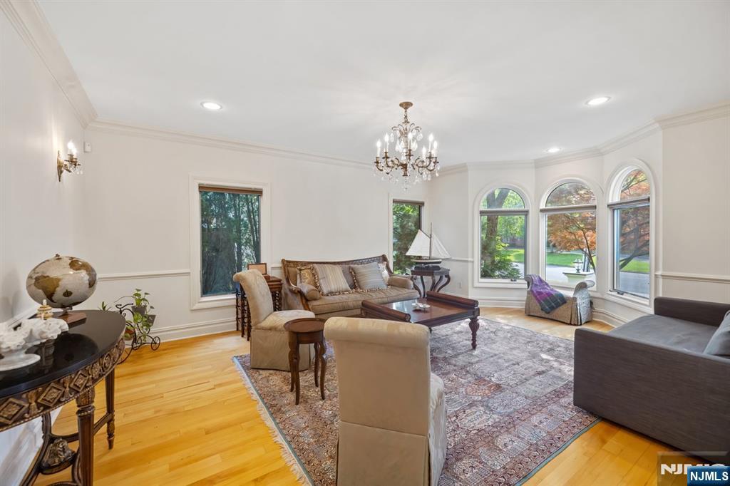 Homes for sale in Englewood Cliffs, NJ | 71 Roberts Rd, Englewood Cliffs, NJ 07632 | MLS# 25020859