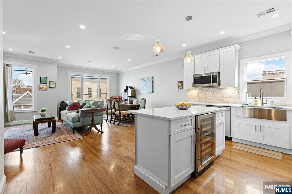 $850,000 Condo