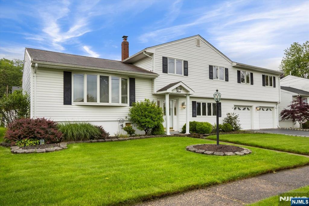 $749,900 Split Level