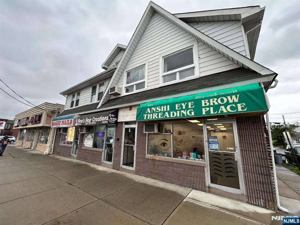 ELMWOOD PARK Properties