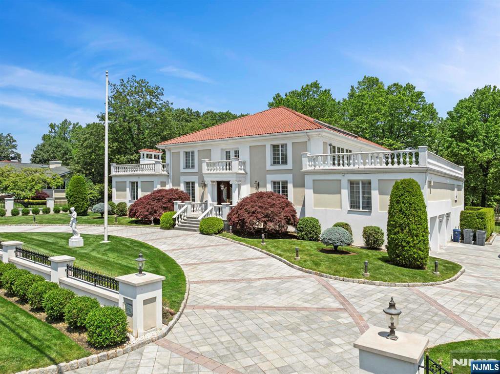 Homes for sale in Englewood Cliffs, NJ | 14 Jane Dr, Englewood Cliffs, NJ 07632 | MLS# 25021019