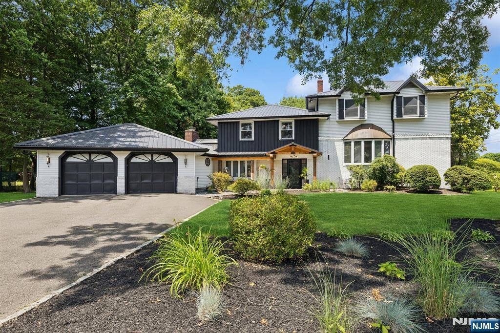$1,175,777 Colonial