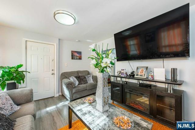 Homes for sale in Paterson, NJ | 63 Pearl St, Paterson, NJ 07501 | MLS# 25021148